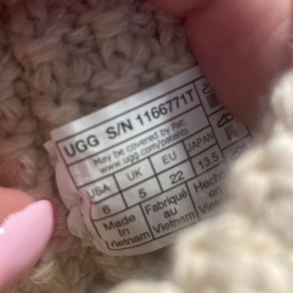 NEW- UGG- Classic Solene Mini-Chestnut- Toddler size 6 - Picture 11 of 11